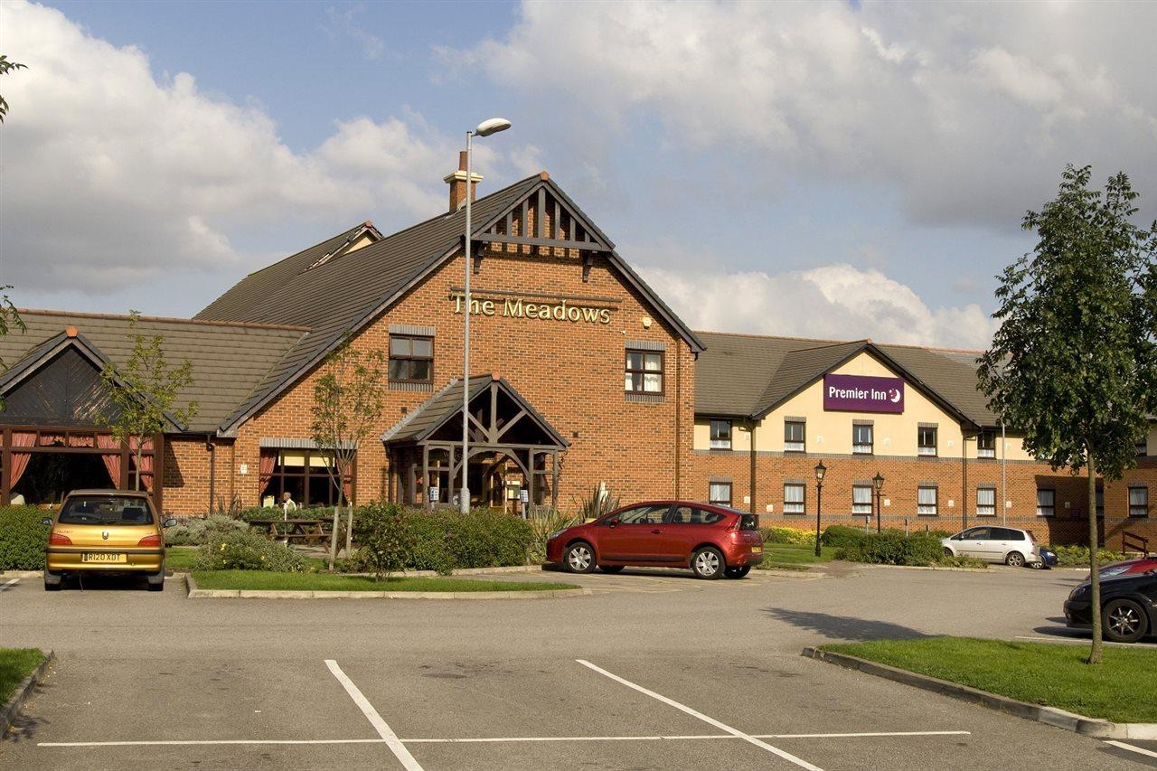 Premier Inn Barnsley Wombwell Exterior foto