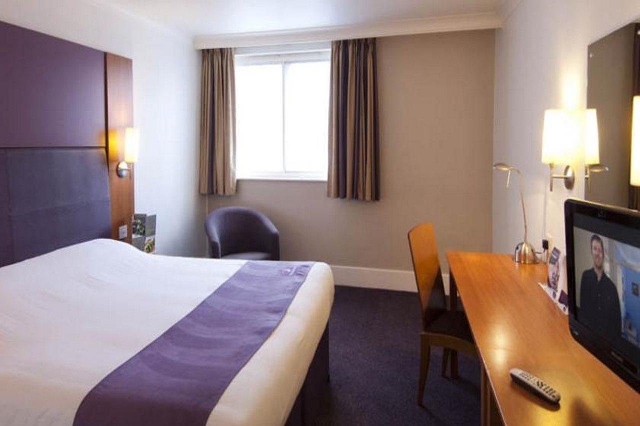 Premier Inn Barnsley Wombwell Exterior foto